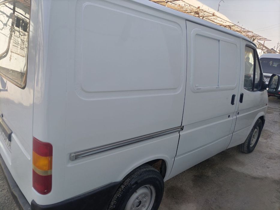 Форд сотилади накд пулга