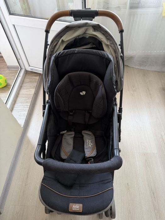 Продам коляску Joie