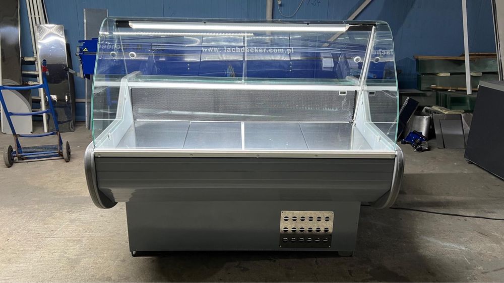 Vitrină frigorifica Pentru Mezeluri/Carne, Profesionala