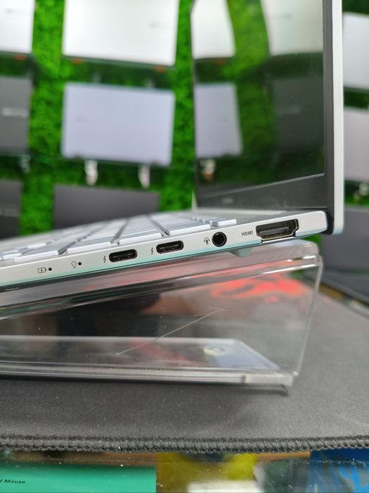 Asus Zenbook 14 OLED Intel core Ultra 9 32GB | 1 TB | 3K 120Hz OLED