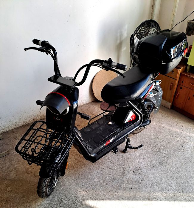 Скутр сотилади холати яхши