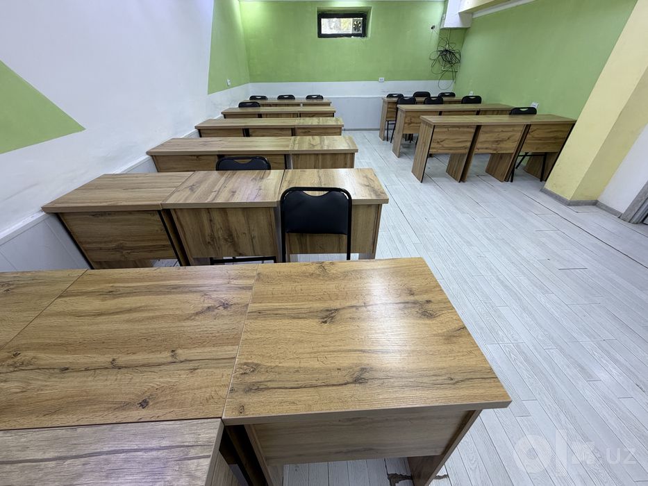 Oʻquv markaz uchun parta va stullar sotiladi. Partalar katta va kichik