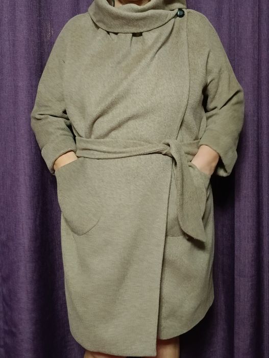 Женское осеннее пальто