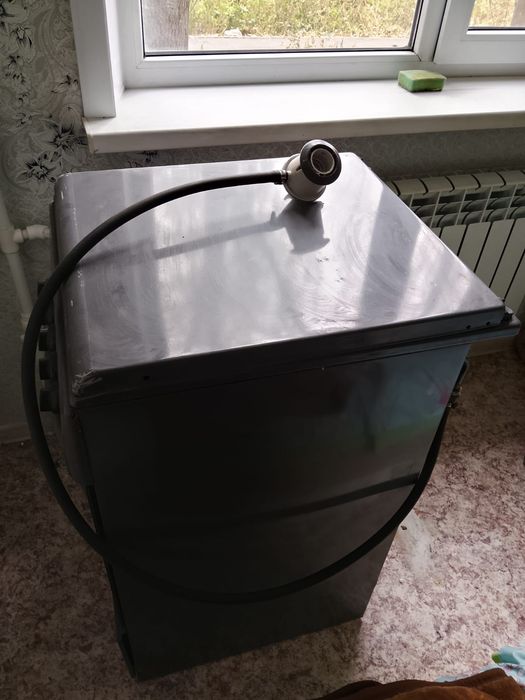 Продам газовую плиту