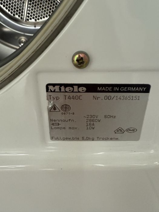 Сушилня с ваничка за вода Миеле