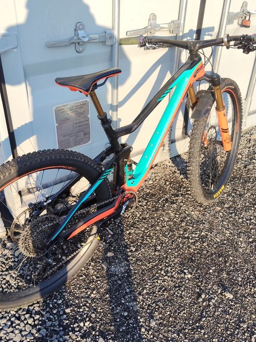 SCOTT  900 tuned ( carbon100%)