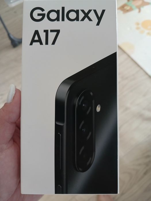 Продам реалми С67 и самсунг А17 в идеале
