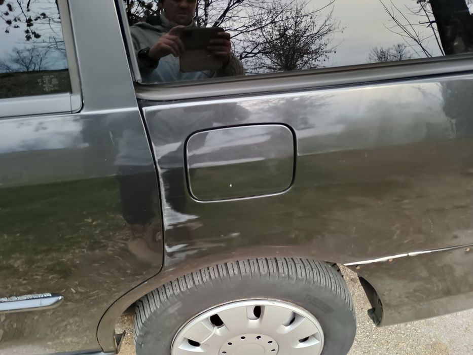 Продавам Мазда МПВ