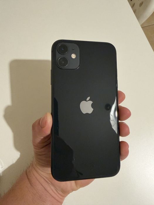 iphone 11 64 gb черен ПЕРФЕКТЕН