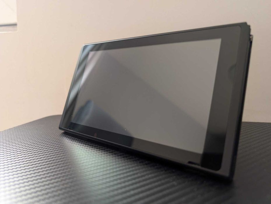 Nintendo Switch LCD 32GB пълен комплект без кутия (възможно договаряне)