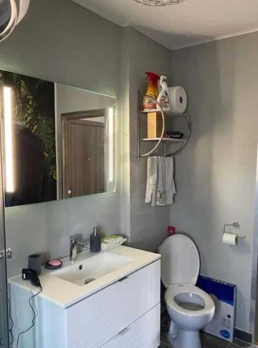 Дава се под наем Едностаен апартамент в Бургас, Славейков - 42 кв.м за 178.5 € - Снимка #2