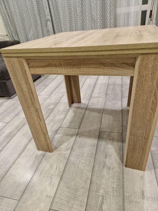 Разтегателна кухненска маса