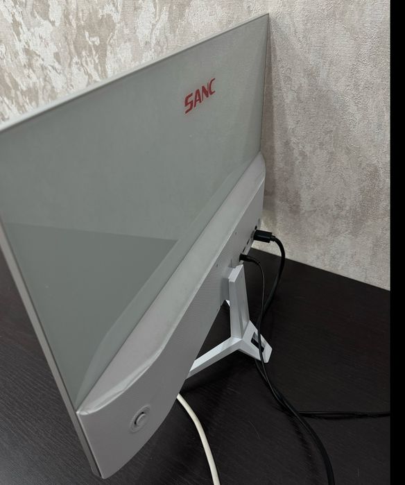 Монитор 180гц.  .