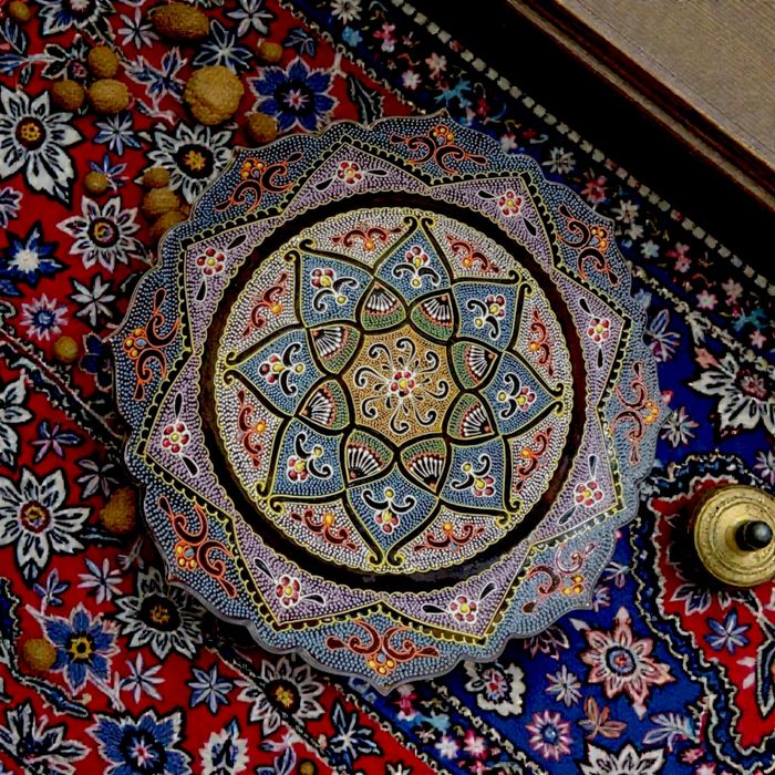 Dekorativ milliy lagan