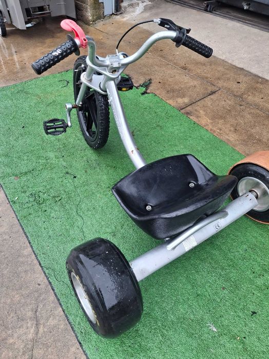 Триколка за дрифт