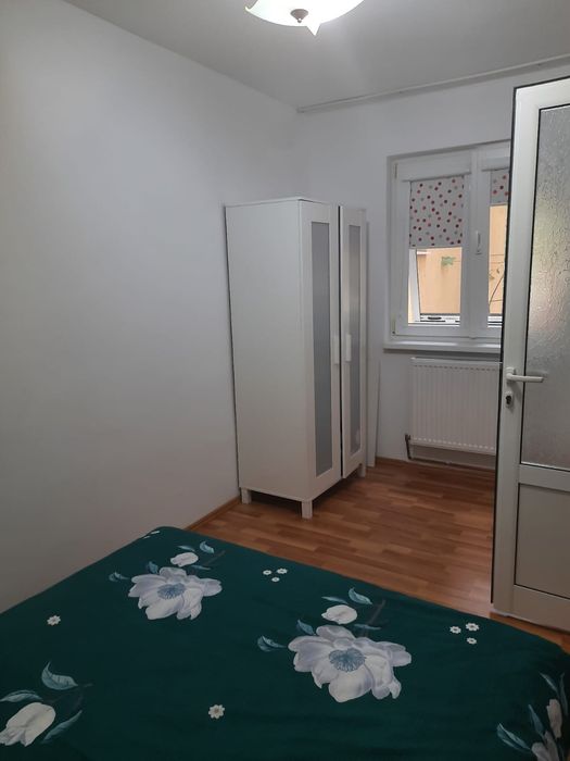 Închiriez apartament