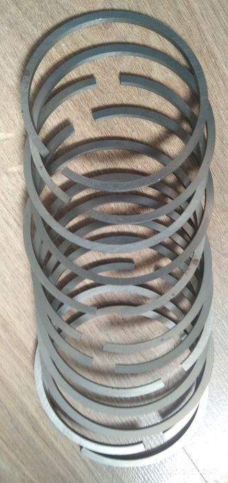 Поршневые компрессорные кольца к компрессору ПКС.  2 ступень