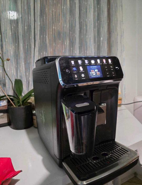 Автоматична кафемашина Philips LatteGo – В ГАРАНЦИЯ