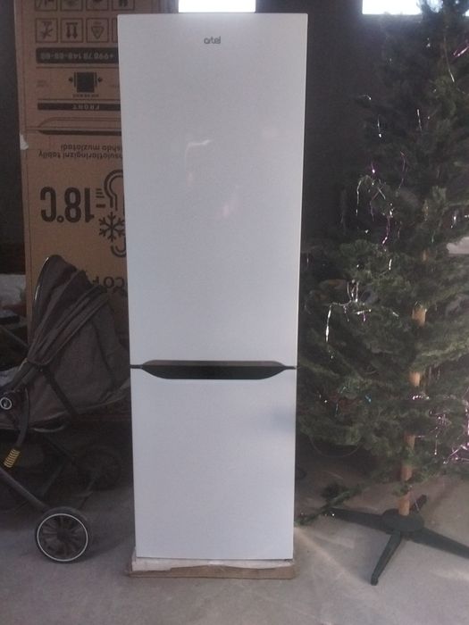 Artel 345 ecofrost A+kam toʻk sarfliydi  katta sigʻimli marozilnik