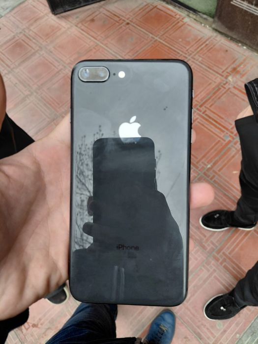 Айфон 8+ в родне