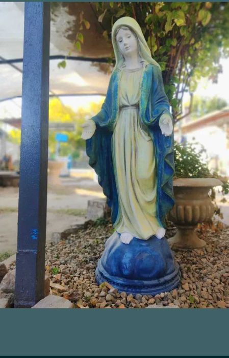 Статуя "Богородица" от вибробетон