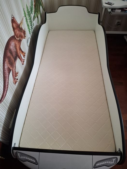 Продается Детская кровать - машинка