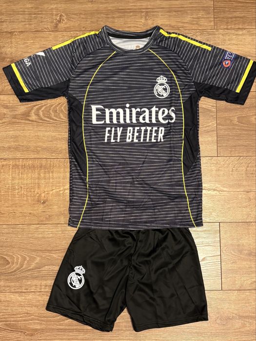 Compleu fotbal copii Real Madrid - Valverde