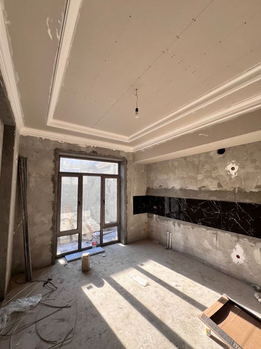 Продается новый коттедж состоит из 2 соток дом- 300квадратов 7 комнат