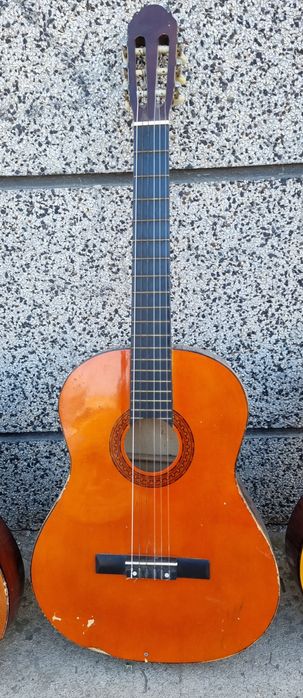 Китари с калъфи/запазени/