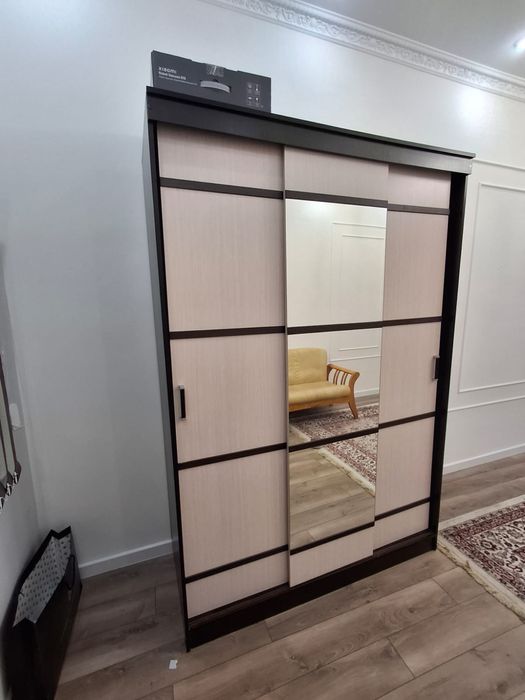 Шкаф для прихожей