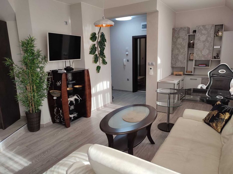 За първи път под наем! В нова сграда с асансьор!