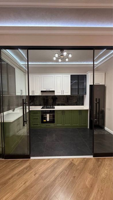 Продается 2 этажный дом с 6 комнатами площадью 2,7 соток