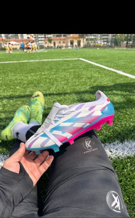 Продам бутсы Адидас Предатор