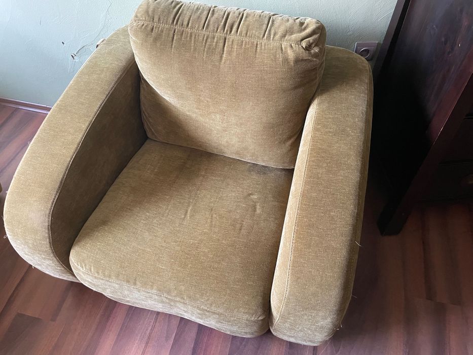 Комплект дивани и кресло