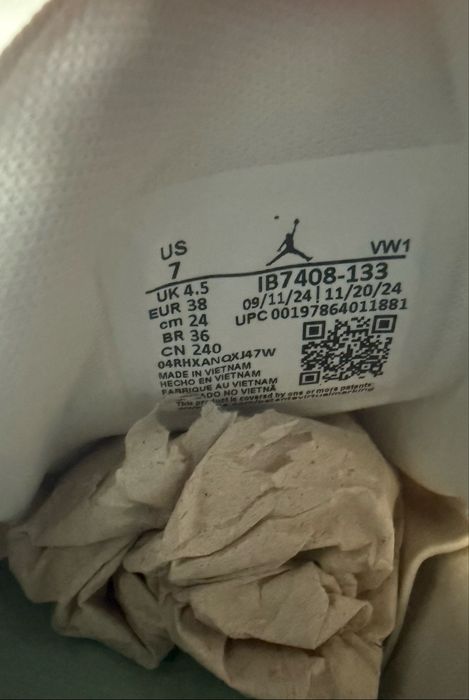 Air Jordan 4 RM ОРИГИНАЛНИ дамски маратонки 38/40/41