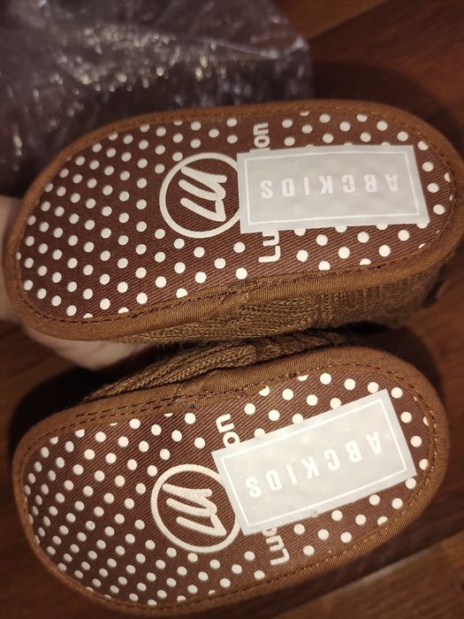 Угги для мдаденцов бежвый коричневый пинетки  сапожки вязка+ иск.мех