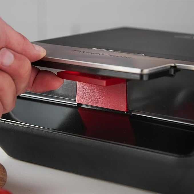 Уред за сандвичи Russell Hobbs