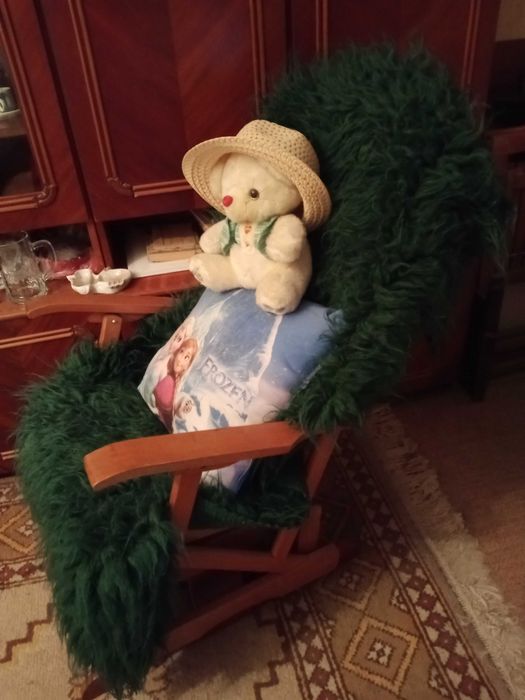 Vand balansoar cu tot cu cerga verde de lana