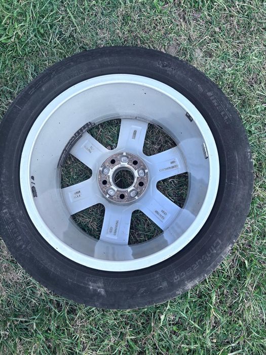 De vânzare jante aliaj cu 6 spițe și anvelope Pirelli Cinturato