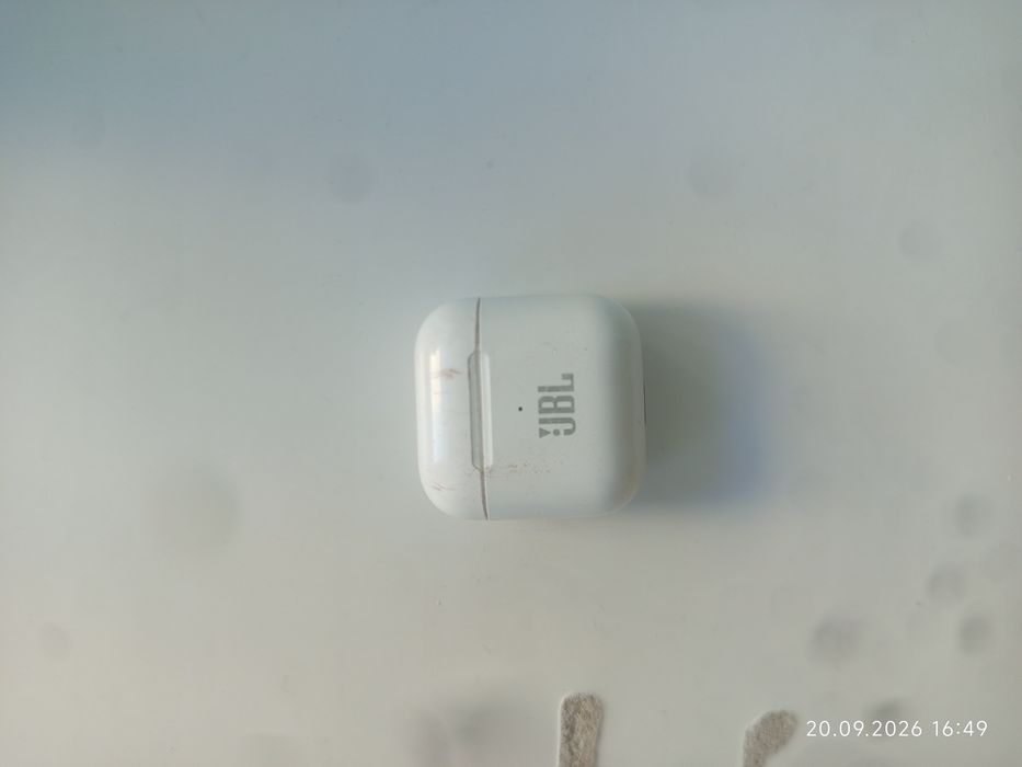 Продам наушники Jbl air 3