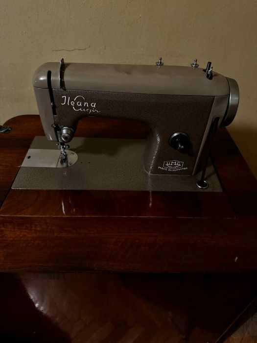 Masina de cusut Ileana