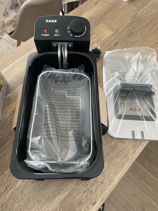 Friteuza  Zass ZDF 05, Putere 2000 W, 3 L