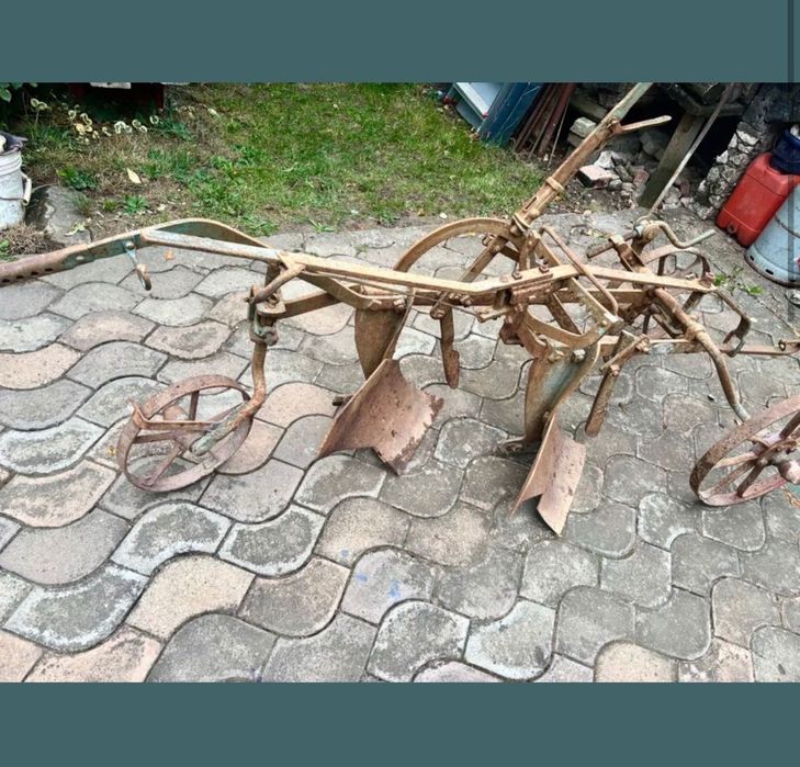 Plug vechi peste 100 de ani – piesă rară de colecție Arad • OLX.ro