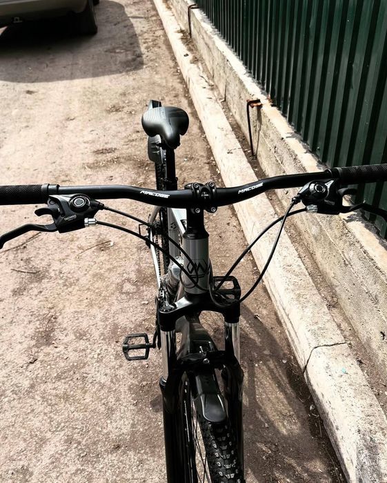 Новый велосипед спортивный