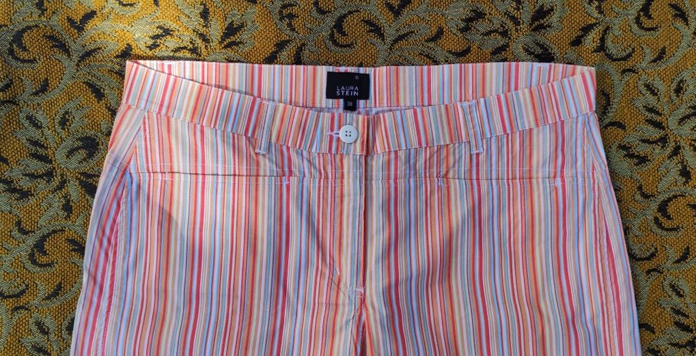 Женские брюки - Бермуды ⅞.