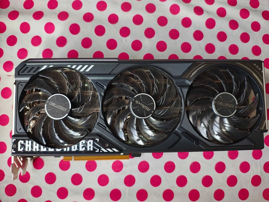 Placa video ASRock Radeon RX 9070 Challenger 16GB GDDR6 256-bit.