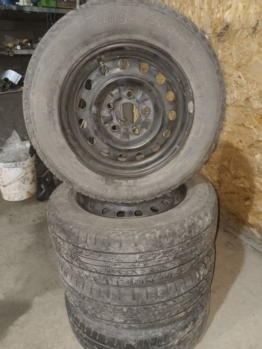 Продам комплект колёс