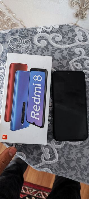 Redmi 8  3/32gb  karopka dakument bor