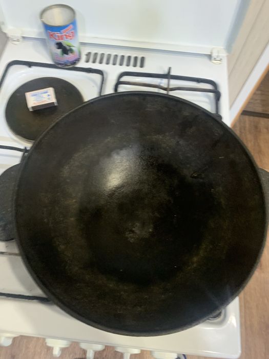 Продам чугунный казан