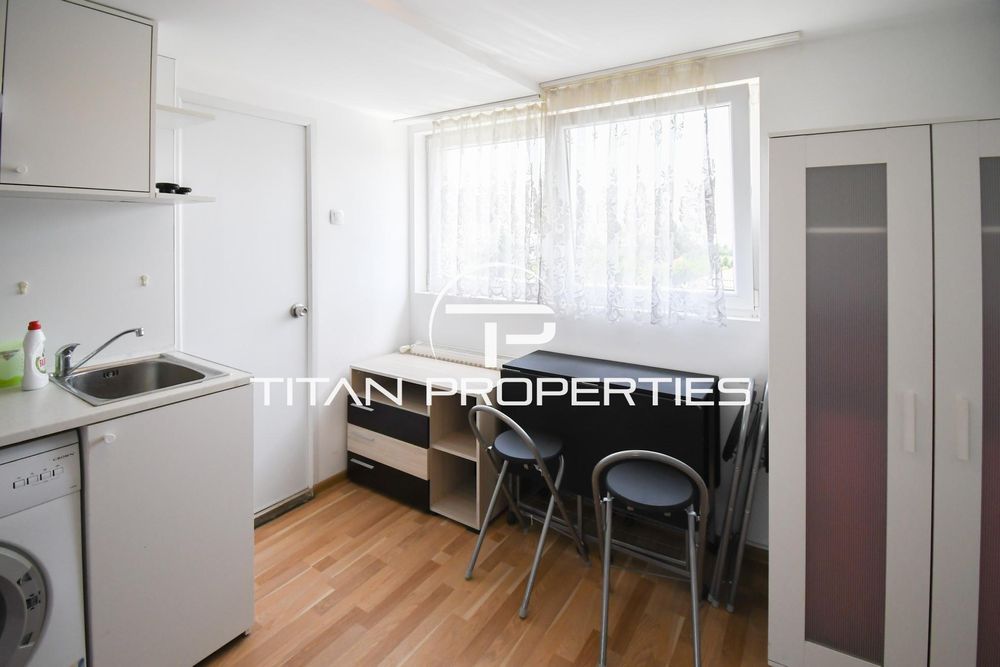 Дава се под наем Двустаен апартамент в София, Симеоново - 40 кв.м за 348.84 € - Снимка #1